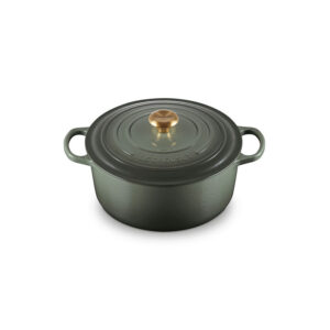 Signature Round Dutch Oven