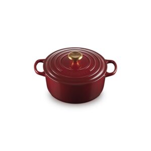 Signature Round Dutch Oven