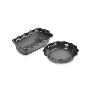 Heritage Pie Dish and Fluted Loaf Pan Set