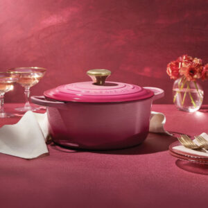 Signature Round Dutch Oven