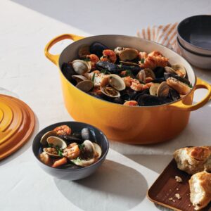 Signature Oval Dutch Oven